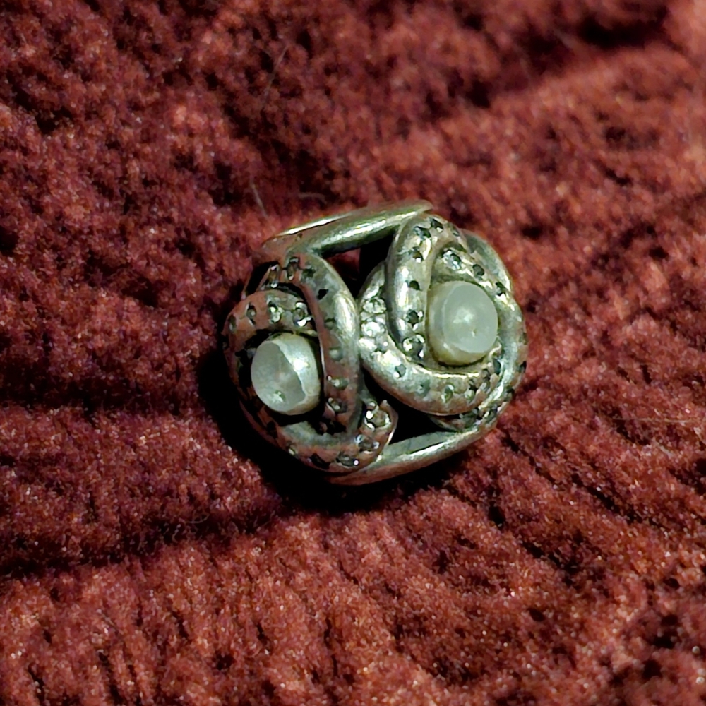 PANDORA Luminous Love Knot CZ/Pearl SSIL Charm - Used
